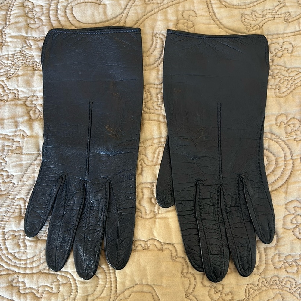 Vintage genuine leather gloves
